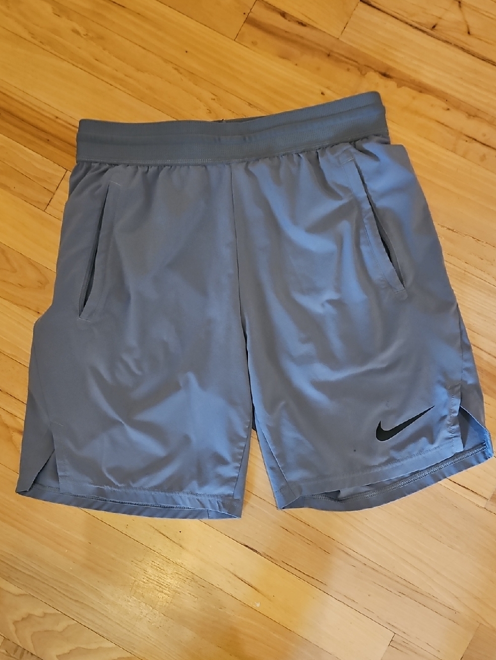 Nike Size S Men's Light Gray Athletic Shorts with Black Swoosh